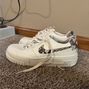 Nike airforce sz 6 worn 3 times